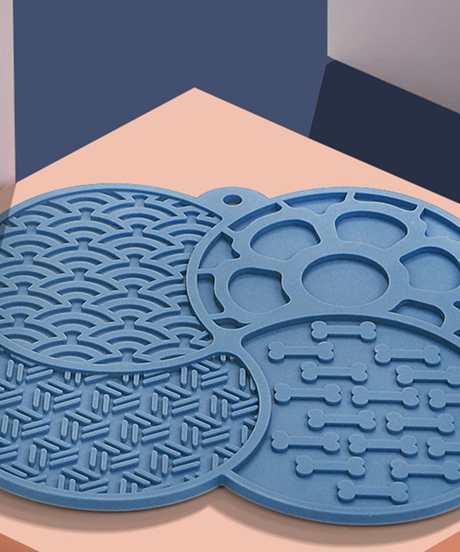4-Section Silicone Lick Mat for Dogs – Suction Feeding Mat