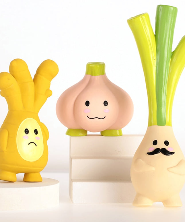 Squeaky Latex Vegetable Dog Toy – Leek, Ginger & Garlic